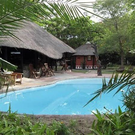 Gweta Lodge Buitenkant foto